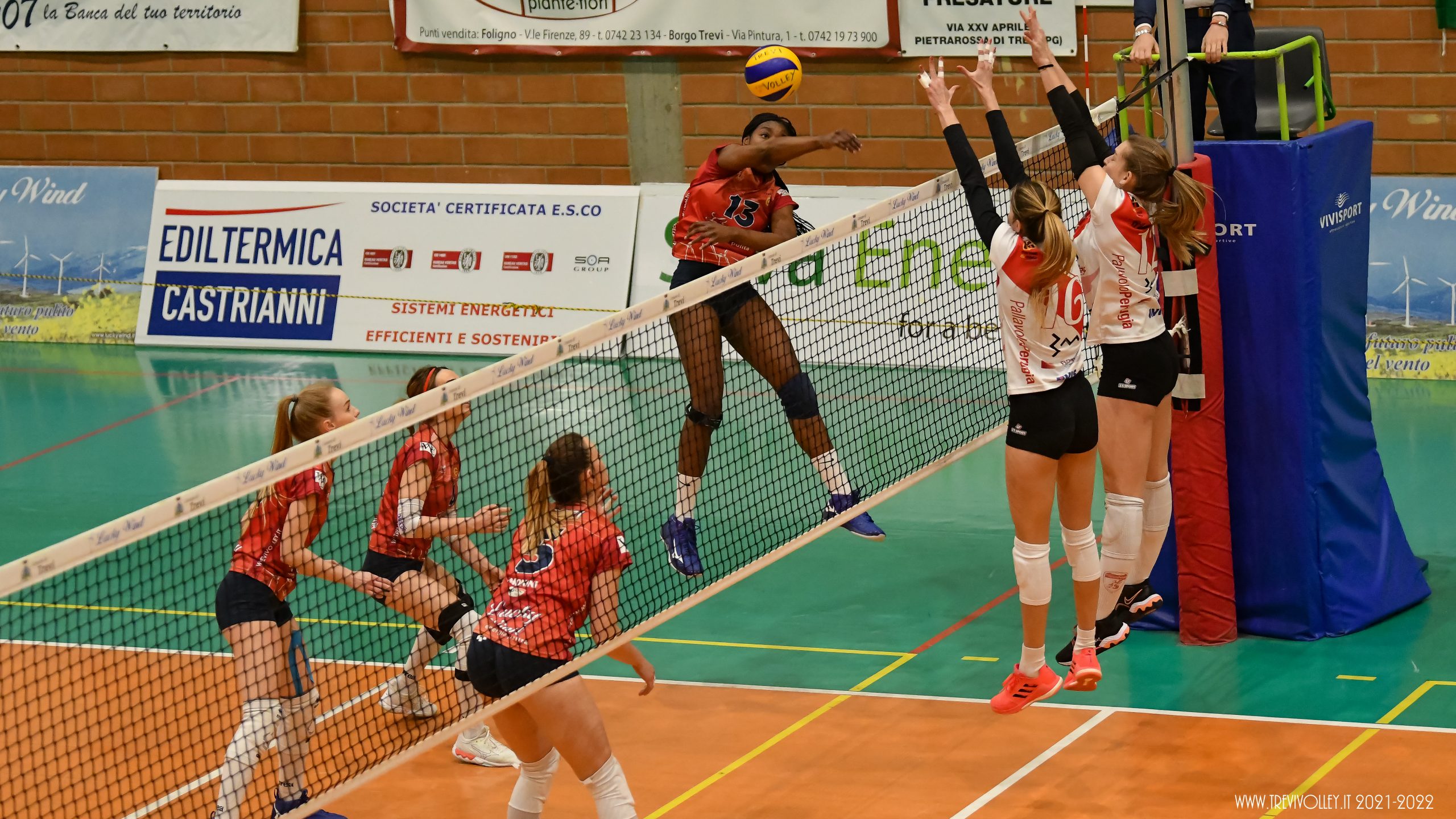 La Lucky Wind esce sconfitta ma a testa alta, nel derby con la capolista 3M Perugia.