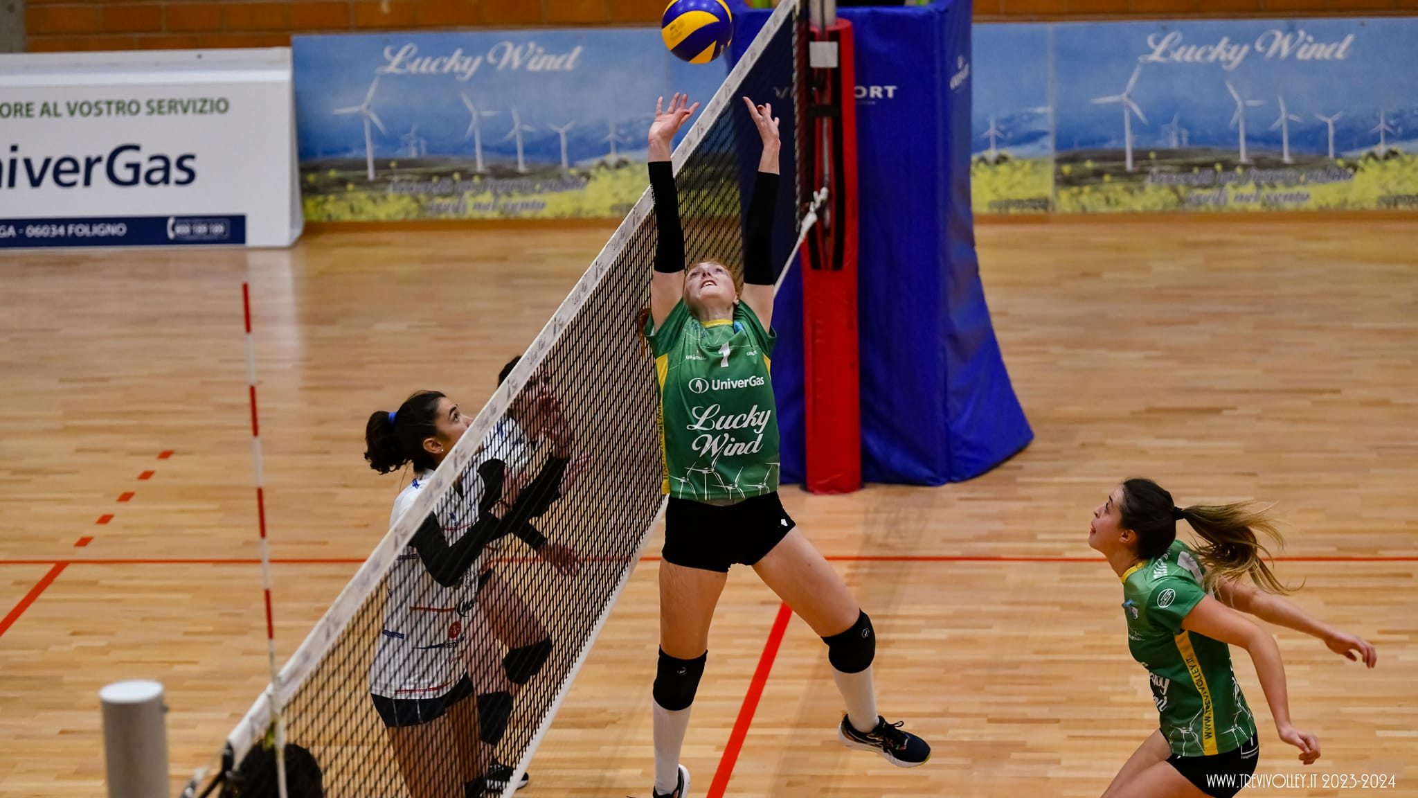 UNA LUCKY WIND TREVI DAI DUE VOLTI CADE A CAPANNORI SOLO AL TIE BREAK (25-22, 14-25, 19-25, 25-23, 15-11)