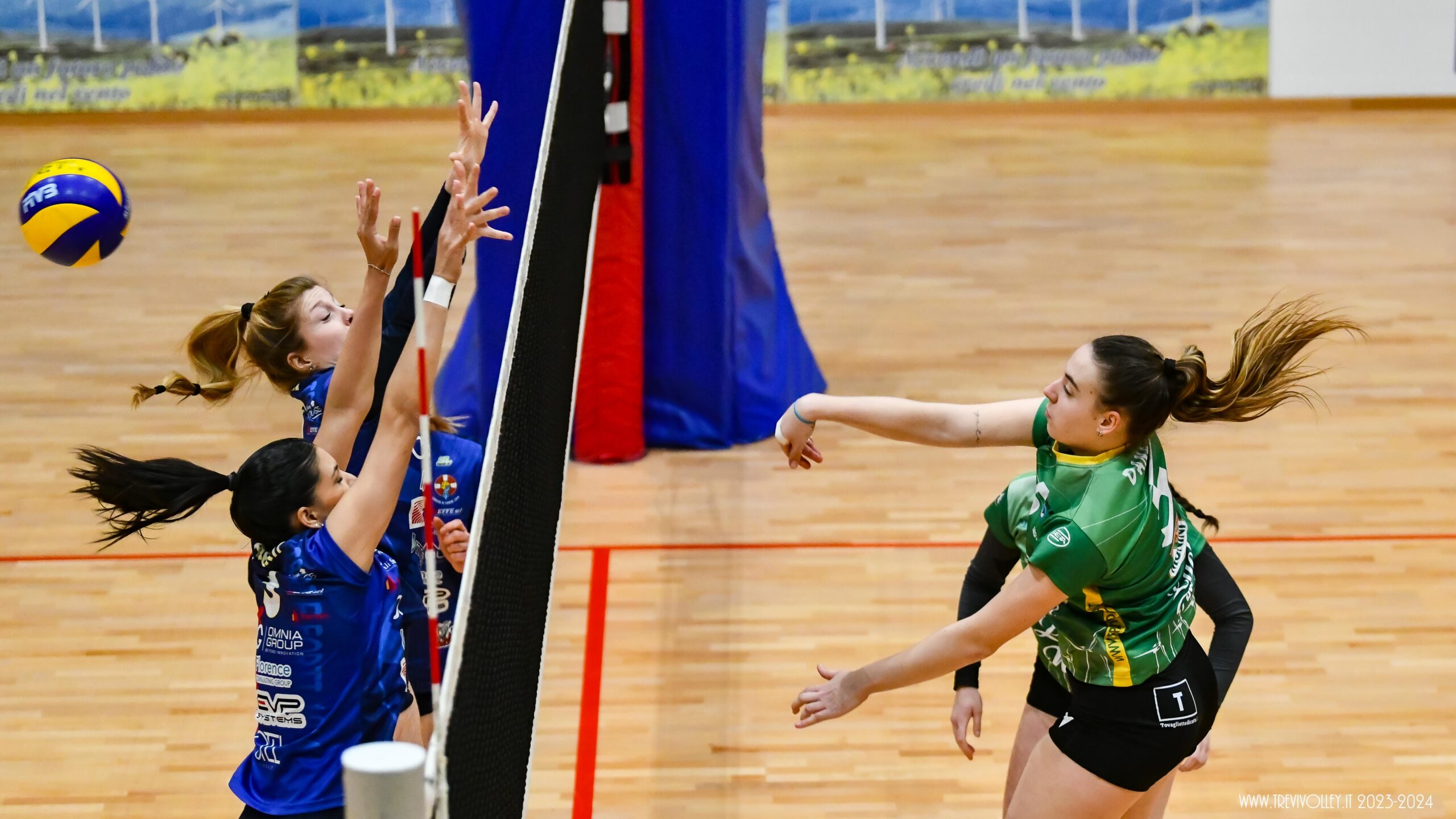 UNA FANTASTICA LUCKY WIND IPNOTIZZA LA LIBERI E FORTI E PRENDE TRE PUNTI FONDAMENTALI IN OTTICA SALVEZZA 3-1 (25-15, 14-25, 25-16, 25-10)