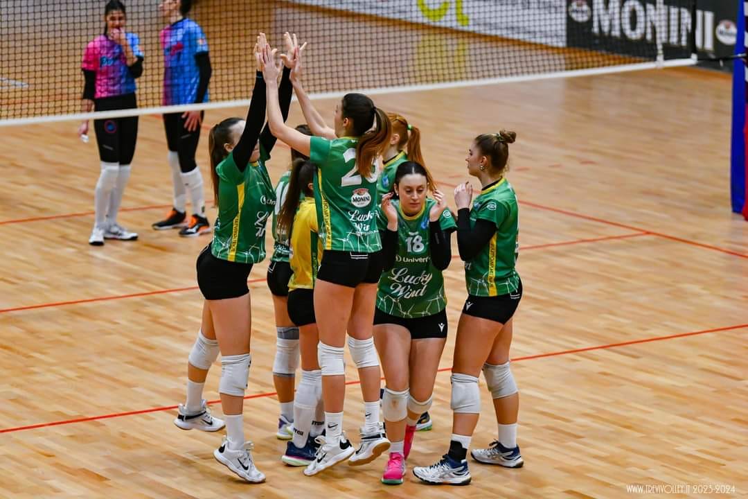 LA LUCKY WIND TREVI INCIAMPA A FONTE NUOVA 1-3 (25-23, 25-16, 19-25, 25-11)